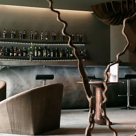 Отель The Vine Фуншал